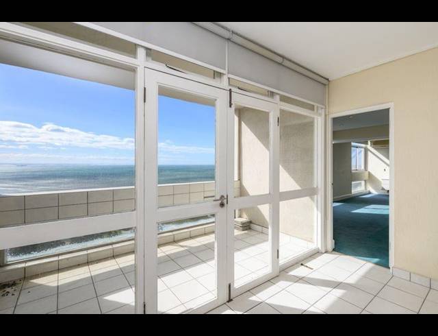 3 BEDROOM APARTMENT FOR SALE IN HUMEWOOD